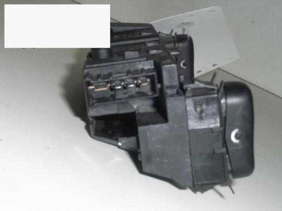 Schalter Sitzheizung hinten rechts MERCEDES-BENZ C-KLASSE T-Model (S202) C 180 T (202.078) 2108200151 Bild Schalter Sitzheizung hinten rechts MERCEDES-BENZ C-KLASSE T-Model (S202) C 180 T (202.078) 2108200151
