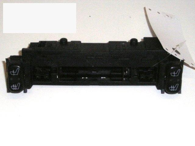 Schalter Sitzheizung hinten rechts MERCEDES-BENZ C-KLASSE T-Model (S202) C 180 T (202.078) 2108200151 Bild Schalter Sitzheizung hinten rechts MERCEDES-BENZ C-KLASSE T-Model (S202) C 180 T (202.078) 2108200151