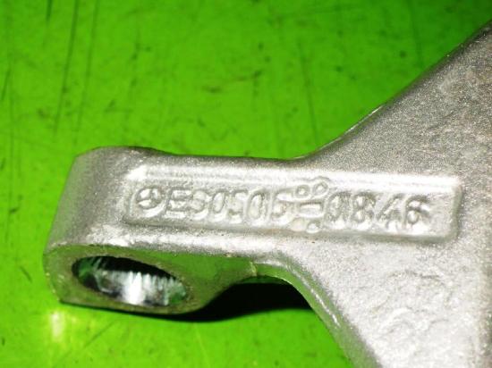 Scharnier Türscharnier hinten links oben MERCEDES-BENZ C-KLASSE T-Model (S203) C 220 CDI (203.208) 2037300537 Bild Scharnier Türscharnier hinten links oben MERCEDES-BENZ C-KLASSE T-Model (S203) C 220 CDI (203.208) 2037300537