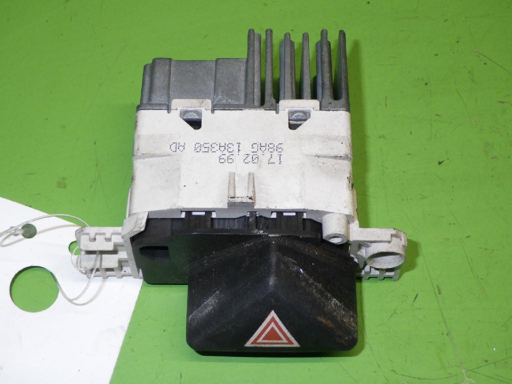 Schalter Warnblinkanlage FORD FOCUS Turnier (DNW) 1.8 Turbo DI / TDDi 98AG13A350AD Bild Schalter Warnblinkanlage FORD FOCUS Turnier (DNW) 1.8 Turbo DI / TDDi 98AG13A350AD