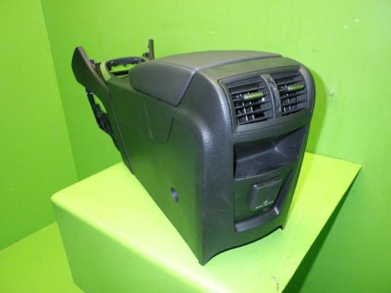 Mittelkonsole OPEL INSIGNIA Caravan 2.0 Turbo 4x4 Bild Mittelkonsole OPEL INSIGNIA Caravan 2.0 Turbo 4x4