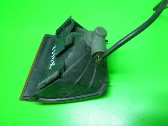 Blinkleuchte vorne rechts VW PASSAT Variant (3A5, 35I) 1.8 Bild Blinkleuchte vorne rechts VW PASSAT Variant (3A5, 35I) 1.8