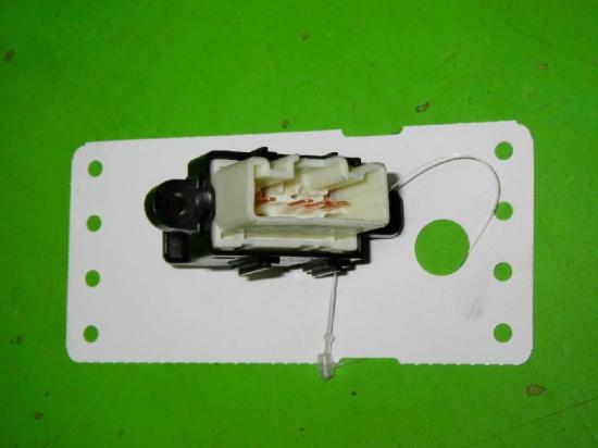 Schalter Fensterheber T?r vorne rechts MAZDA 6 Hatchback (GG) 2.0 Bild Schalter Fensterheber T?r vorne rechts MAZDA 6 Hatchback (GG) 2.0