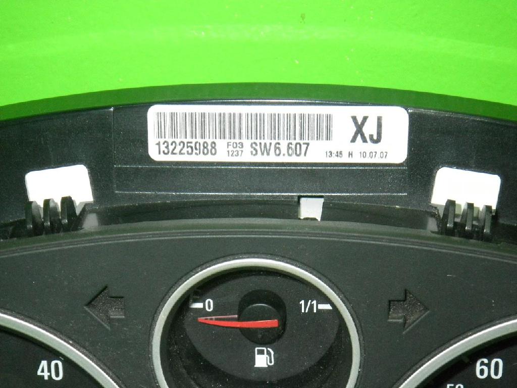 Kombiinstrumente Tacho OPEL ASTRA H Caravan (A04) 1.9 CDTI (L35) 13225988XJ Bild Kombiinstrumente Tacho OPEL ASTRA H Caravan (A04) 1.9 CDTI (L35) 13225988XJ