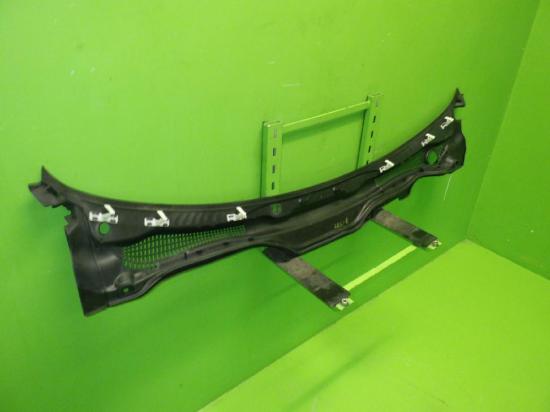 Windlaufblech VOLVO C30 D5 30745377 Bild Windlaufblech VOLVO C30 D5 30745377