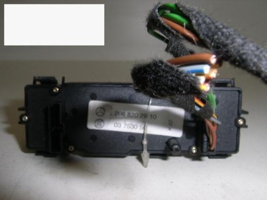 Schalter Fensterheber vorne MERCEDES-BENZ CLK (C208) 430 (208.370) 2088202910 Bild Schalter Fensterheber vorne MERCEDES-BENZ CLK (C208) 430 (208.370) 2088202910
