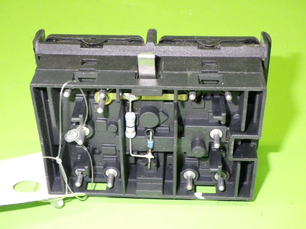 Schalter Fensterheber vorne BMW 5 (E34) 525 i 24V Bild Schalter Fensterheber vorne BMW 5 (E34) 525 i 24V