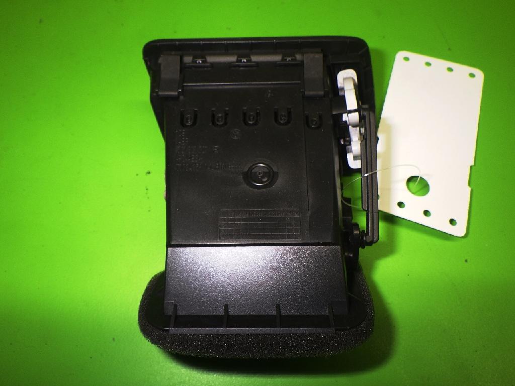 Luftdüse vorne links VW PASSAT Variant (3C5) 2.0 TDI 3C1819701E Bild Luftdüse vorne links VW PASSAT Variant (3C5) 2.0 TDI 3C1819701E