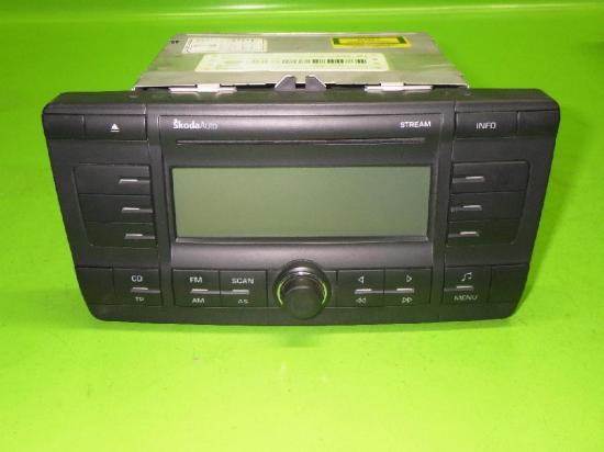 CD-Radio SKODA OCTAVIA Combi (1Z5) 2.0 TDI 4x4 1Z0035161B Bild CD-Radio SKODA OCTAVIA Combi (1Z5) 2.0 TDI 4x4 1Z0035161B