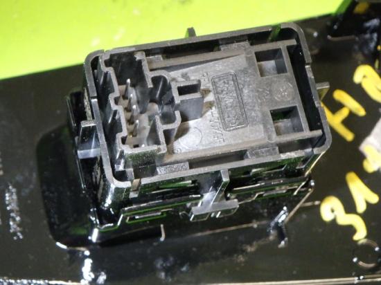 Schalter Fensterheber Tür hinten rechts FORD MONDEO V Stufenheck 2.0 Hybrid DG9T14529ABW Bild Schalter Fensterheber Tür hinten rechts FORD MONDEO V Stufenheck 2.0 Hybrid DG9T14529ABW