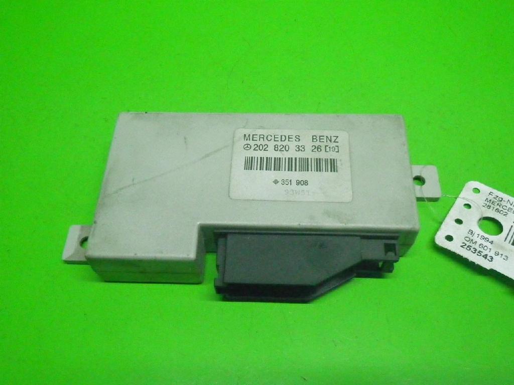Steuergerät Radio MERCEDES-BENZ C-KLASSE (W202) C 200 D (202.120) 2028203326 Bild Steuergerät Radio MERCEDES-BENZ C-KLASSE (W202) C 200 D (202.120) 2028203326