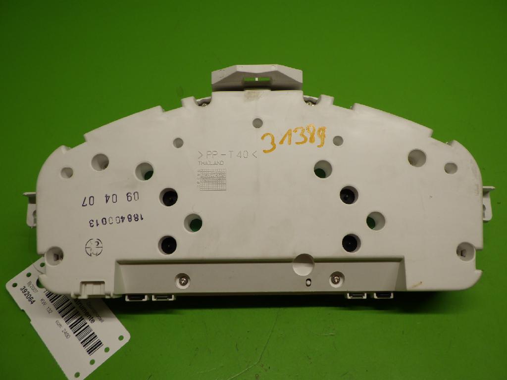 Kombiinstrumente Tacho VOLVO C30 D5 30765311 Bild Kombiinstrumente Tacho VOLVO C30 D5 30765311