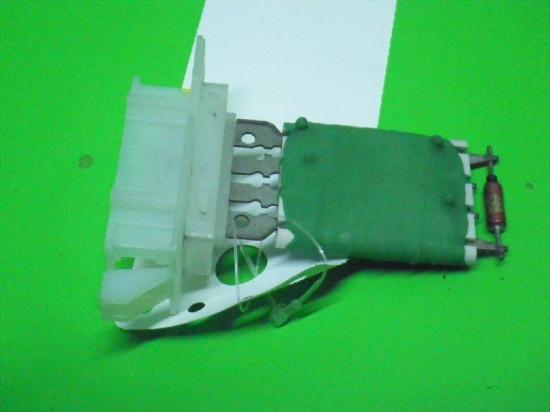 Vorwiderstand Heizgebl?se DACIA SANDERO 1.2 16V 4T230913693C Bild Vorwiderstand Heizgebl?se DACIA SANDERO 1.2 16V 4T230913693C