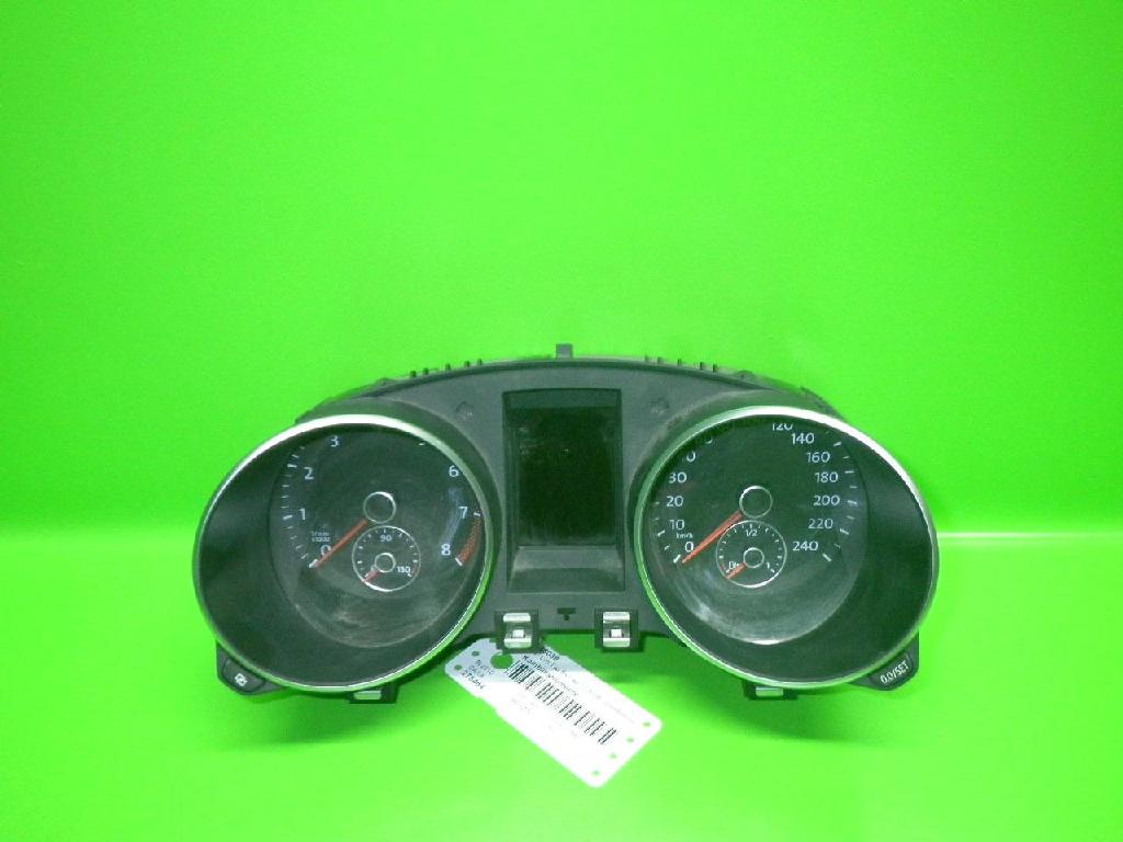 Kombiinstrumente Tacho VW GOLF VI (5K1) 1.4 TSI 5K0920860H