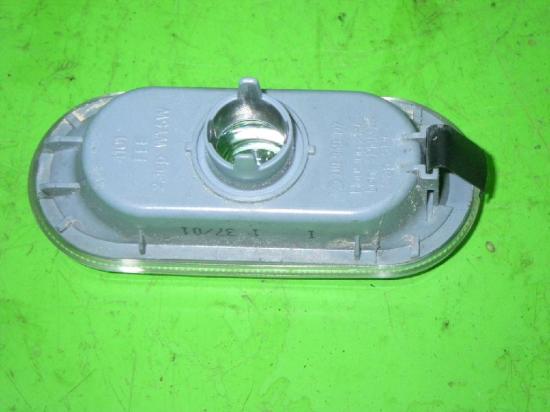 Blinkleuchte rechts seitlich VW BORA (1J2) 1.6 16V 1J0949117 Bild Blinkleuchte rechts seitlich VW BORA (1J2) 1.6 16V 1J0949117