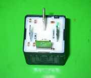 Relais Klimaanlage VW PASSAT Variant (3B5) 1.6 443951253J