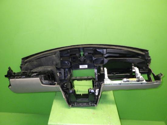 Armaturenbrett MERCEDES-BENZ C-KLASSE (W204) C 300 4-matic (204.081) Bild Armaturenbrett MERCEDES-BENZ C-KLASSE (W204) C 300 4-matic (204.081)