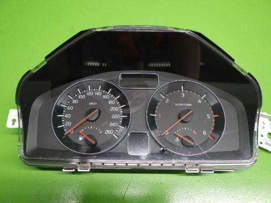Kombiinstrumente Tacho VOLVO C30 D5 30765311 Bild Kombiinstrumente Tacho VOLVO C30 D5 30765311