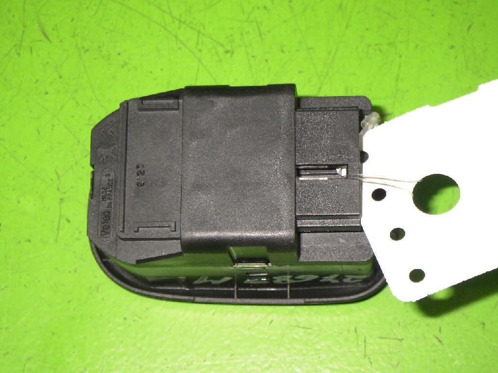 Schalter Fensterheber Tür vorne links PEUGEOT 206 SW (2E/K) 1.4 HDi 6552WR Bild Schalter Fensterheber Tür vorne links PEUGEOT 206 SW (2E/K) 1.4 HDi 6552WR