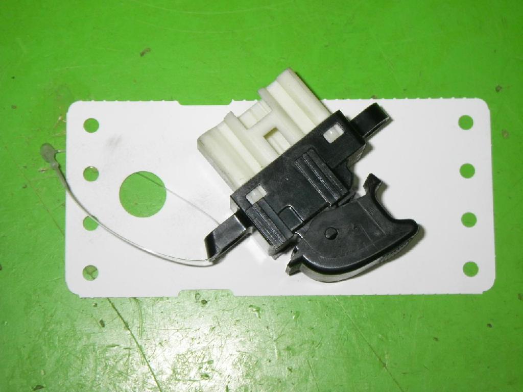 Schalter Fensterheber Tür vorne rechts MAZDA 6 Hatchback (GG) 2.0 Bild Schalter Fensterheber Tür vorne rechts MAZDA 6 Hatchback (GG) 2.0