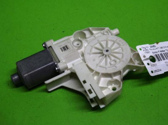Fensterhebermotor Tür vorne links FORD FOCUS II Stufenheck (DB_) 1.8 TDCi 0130822217 Bild Fensterhebermotor Tür vorne links FORD FOCUS II Stufenheck (DB_) 1.8 TDCi 0130822217
