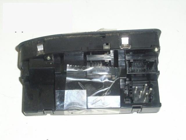 Schalter Fensterheber T?r vorne links BMW 5 (E39) 523 i 8360887 Bild Schalter Fensterheber T?r vorne links BMW 5 (E39) 523 i 8360887