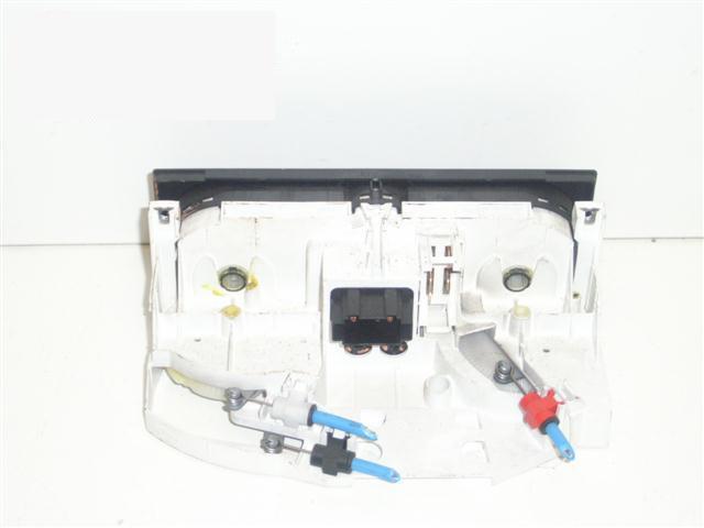 Heizungsregulierelement VW PASSAT (3B2) 1.8 1J0820045A Bild Heizungsregulierelement VW PASSAT (3B2) 1.8 1J0820045A