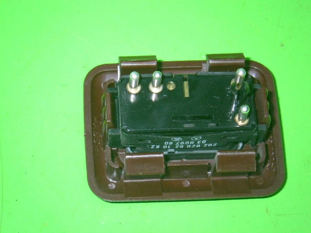 Schalter Fensterheber Tür hinten rechts MERCEDES-BENZ C-KLASSE (W202) C 180 (202.018) 2028205210 Bild Schalter Fensterheber Tür hinten rechts MERCEDES-BENZ C-KLASSE (W202) C 180 (202.018) 2028205210