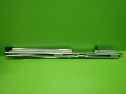 Auflage links Laderaumabdeckung VOLVO XC70 II D5 AWD 30740672