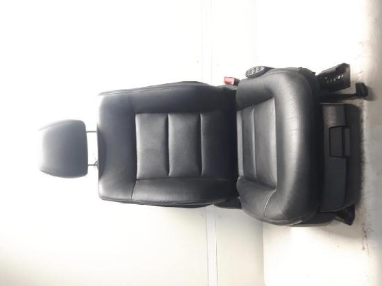 Mercedes Benz W212 Bj.2013 original Ledersitz vorn rechts Multikontursitz Bild Mercedes Benz W212 Bj.2013 original Ledersitz vorn rechts Multikontursitz 