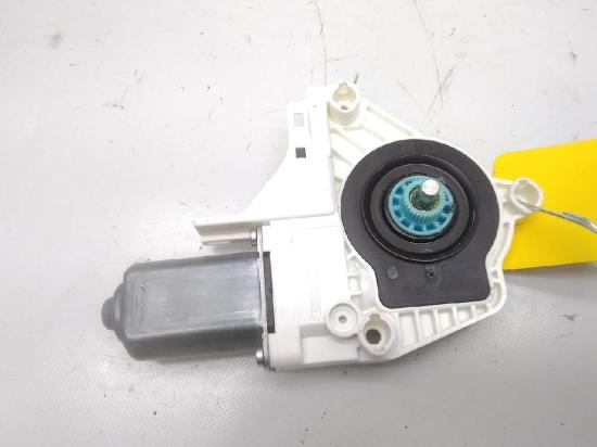 VW Touareg 7P original Fensterhebermotor vorn links BJ2014 Bild VW Touareg 7P original Fensterhebermotor vorn links BJ2014