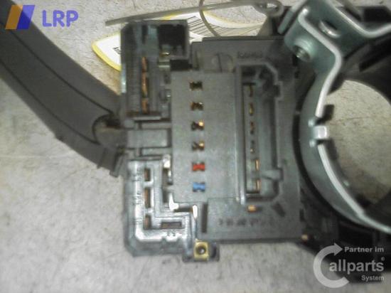 VW Passat 3B Variant original Kombischalter SWF Blinker mit Wischer BJ1997 Bild VW Passat 3B Variant original Kombischalter SWF Blinker mit Wischer BJ1997