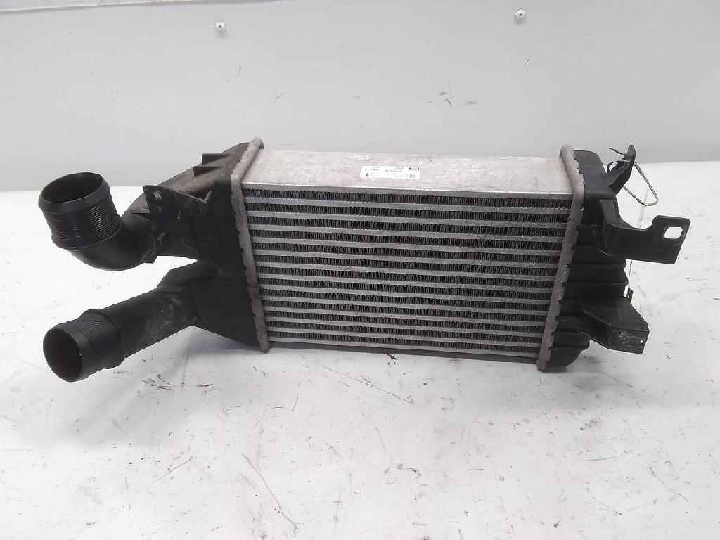 Opel Zafira B Bj.2006 original Ladeluftkühler 1,9TD 88KW Bild Opel Zafira B Bj.2006 original Ladeluftkühler 1,9TD 88KW 