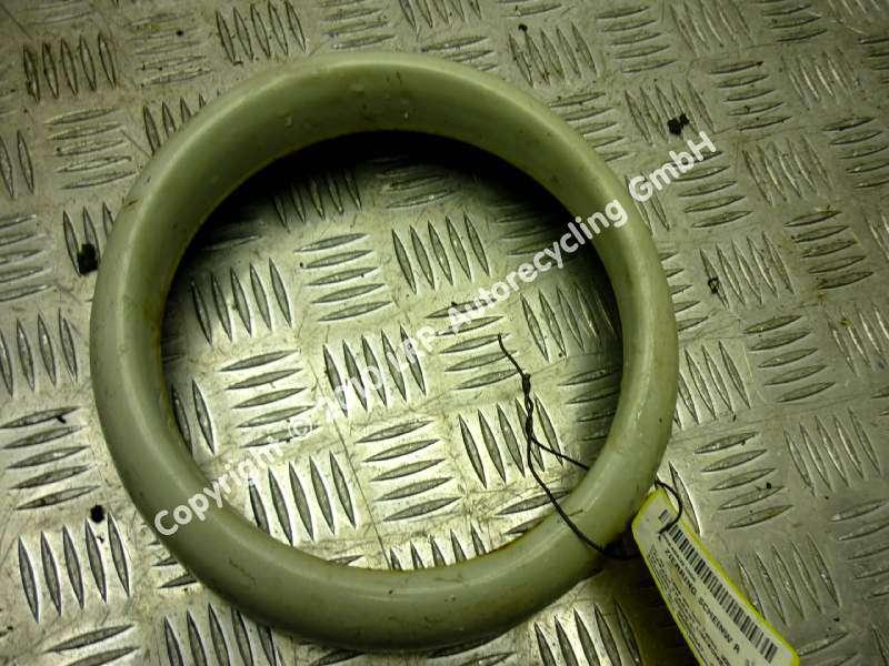 Trabant P601 Zierring Scheinwerfer rechts papyrus BJ1986