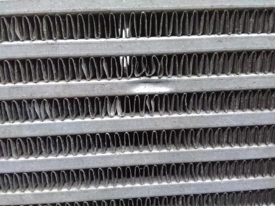 Opel Zafira B Bj.2006 original Ladeluftkühler 1,9TD 88KW Bild Opel Zafira B Bj.2006 original Ladeluftkühler 1,9TD 88KW 