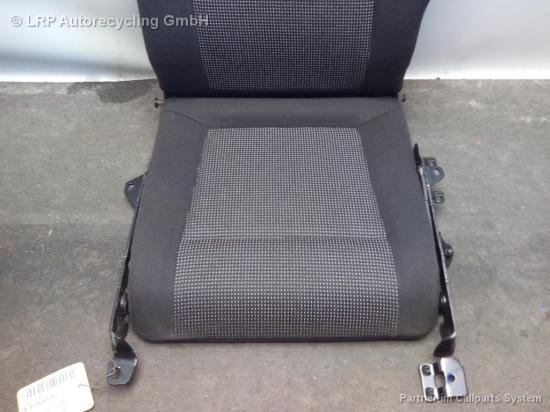 Opel Zafira B BJ2005 Sitz Einzelsitz hinten links 3. Reihe Bild Opel Zafira B BJ2005 Sitz Einzelsitz hinten links 3. Reihe