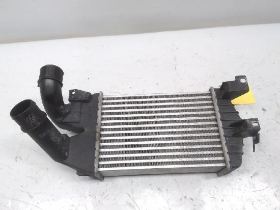 Opel Zafira B Bj.2006 original Ladeluftkühler 1,9TD 88KW Bild Opel Zafira B Bj.2006 original Ladeluftkühler 1,9TD 88KW 