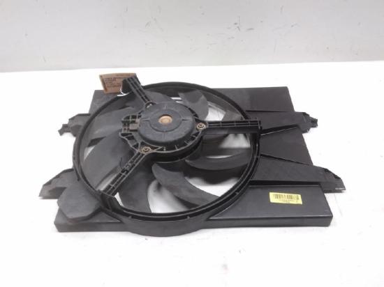 Ford Fusion JU2 Elektrolüfter mit Zarge 4S6H8C607AA 5010027 GATE BJ2004 Bild Ford Fusion JU2 Elektrolüfter mit Zarge 4S6H8C607AA 5010027 GATE BJ2004