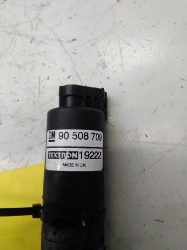 Opel Zafira B Bj.2006 original Pumpe Scheinwerferreinigung Bild Opel Zafira B Bj.2006 original Pumpe Scheinwerferreinigung 