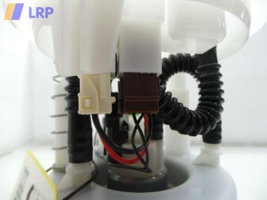 Dacia Sandero BS0 BJ2011 Kraftstoffpumpe Benzinpumpe 8200903683 Bild Dacia Sandero BS0 BJ2011 Kraftstoffpumpe Benzinpumpe 8200903683