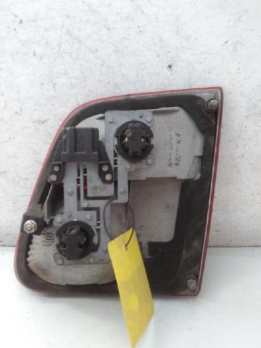 Mercedes-Benz E-Klasse S210 T-Modell Rückleuchte Heckleuchte links innen BJ1999 Bild Mercedes-Benz E-Klasse S210 T-Modell Rückleuchte Heckleuchte links innen BJ1999