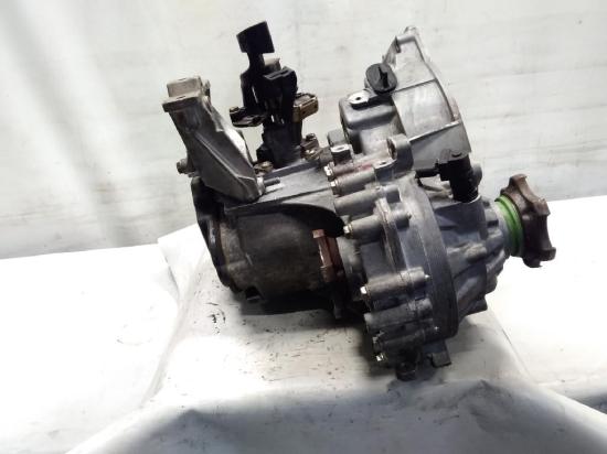 VW Golf 4 Getriebe DZL 5 Gang Schaltgetriebe 2.3 V5 110kw BJ1999 Bild VW Golf 4 Getriebe DZL 5 Gang Schaltgetriebe 2.3 V5 110kw BJ1999