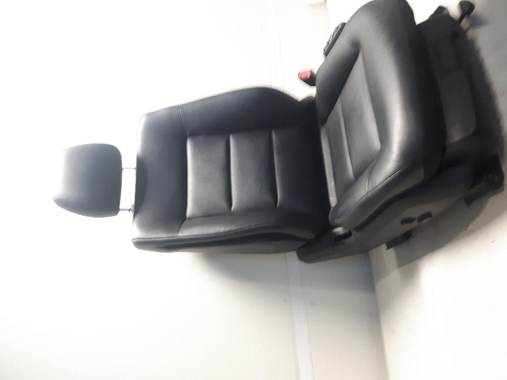 Mercedes Benz W212 Bj.2013 original Ledersitz vorn rechts Multikontursitz 