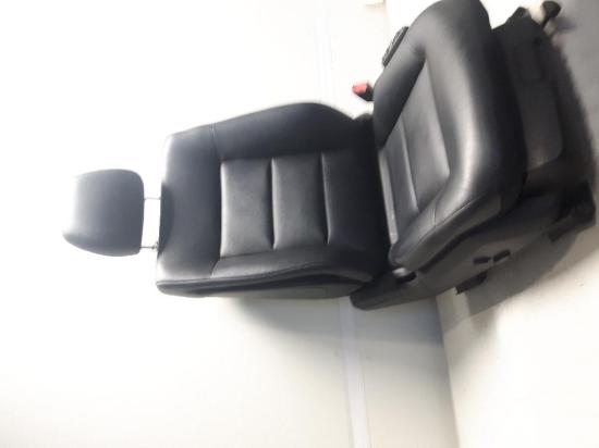 Mercedes Benz W212 Bj.2013 original Ledersitz vorn rechts Multikontursitz Bild Mercedes Benz W212 Bj.2013 original Ledersitz vorn rechts Multikontursitz 