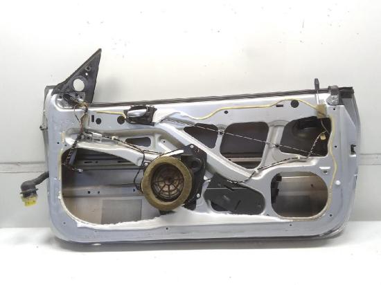 Peugeot 206CC Bj.2005 Tür rechts Beifahrertür silber EZR aluminiumgraumet. Bild Peugeot 206CC Bj.2005 Tür rechts Beifahrertür silber EZR aluminiumgraumet.