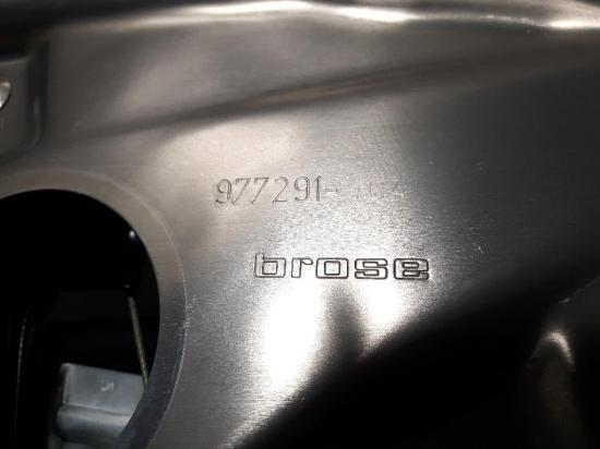 Mercedes Benz W212 original Fensterheber hinten links Limousine Bild Mercedes Benz W212 original Fensterheber hinten links Limousine