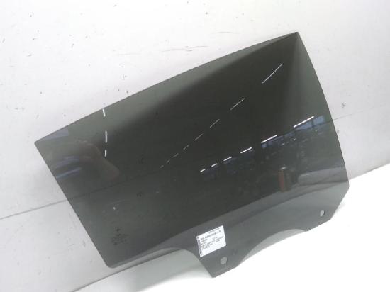 Tesla Model Y Türscheibe hinten rechts Doppelverglasung original abgedunkelt Bild Tesla Model Y Türscheibe hinten rechts Doppelverglasung original abgedunkelt