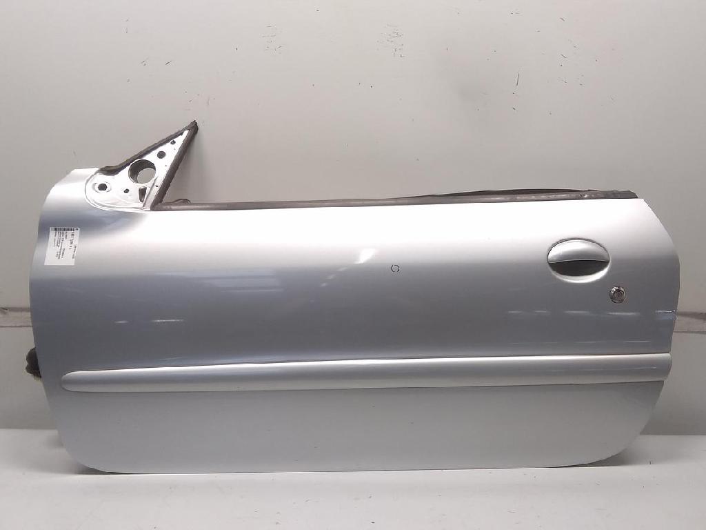 Peugeot 206CC Bj.2005 Tür links Fahrertür silber EZR aluminiumgraumet. Bild Peugeot 206CC Bj.2005 Tür links Fahrertür silber EZR aluminiumgraumet.
