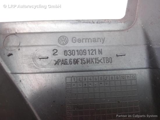 VW Polo 6N2 Verkleidung Schutz Zahnriemen oben 030109121N BJ2001 Bild VW Polo 6N2 Verkleidung Schutz Zahnriemen oben 030109121N BJ2001
