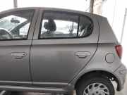 Toyota Yaris P1 Tür hinten links 1D2 Silbergraumetallic Japan BJ2004